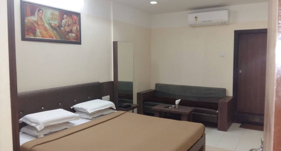 Hotel Kesar And Restaurant, Kutch 4